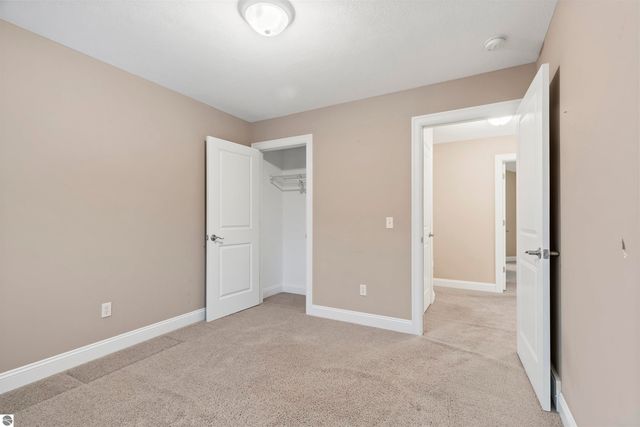 10617 Waterford Rd Unit A 10-A, Traverse City, MI 49684