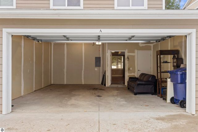 10617 Waterford Rd Unit A 10-A, Traverse City, MI 49684