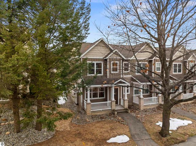 10617 Waterford Rd Unit A 10-A, Traverse City, MI 49684