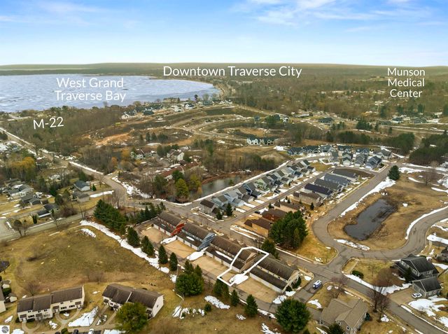 10617 Waterford Rd Unit A 10-A, Traverse City, MI 49684