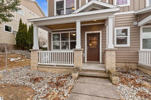 10617 Waterford Rd Unit A 10-A, Traverse City, MI 49684