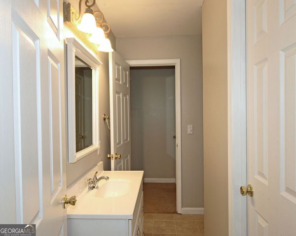 1213 Kingsbury Lane, Powder Springs, GA 30127