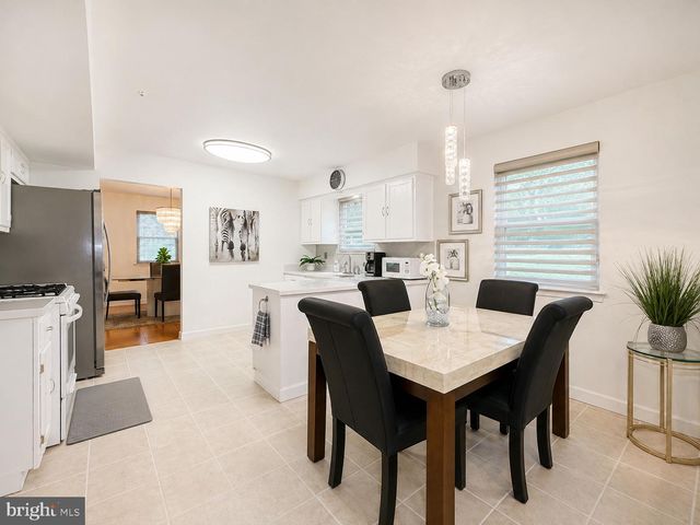 245 TOLL DR, Southampton, PA 18966