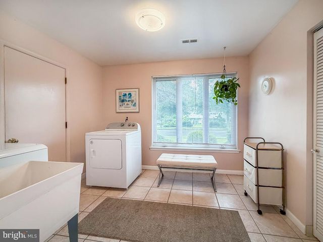245 TOLL DR, Southampton, PA 18966