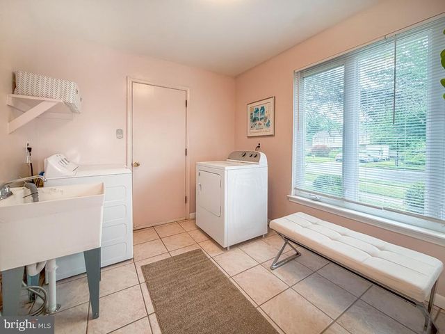 245 TOLL DR, Southampton, PA 18966