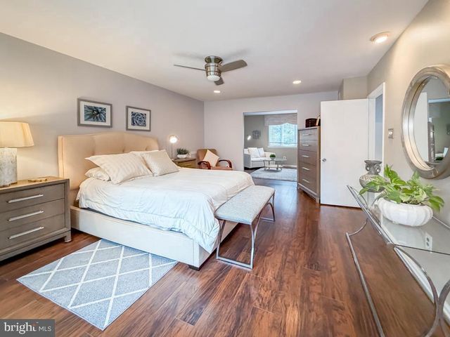 245 TOLL DR, Southampton, PA 18966