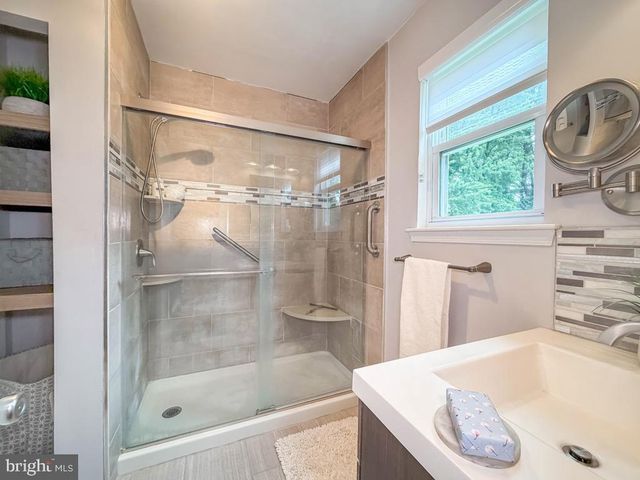 245 TOLL DR, Southampton, PA 18966