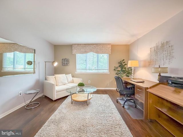 245 TOLL DR, Southampton, PA 18966