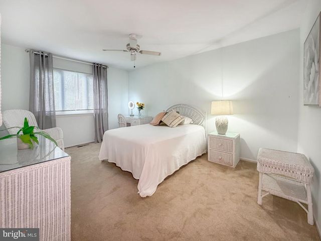 245 TOLL DR, Southampton, PA 18966