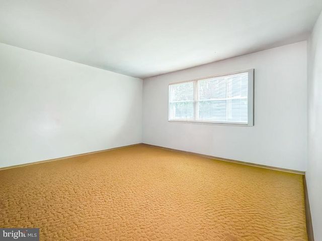 245 TOLL DR, Southampton, PA 18966