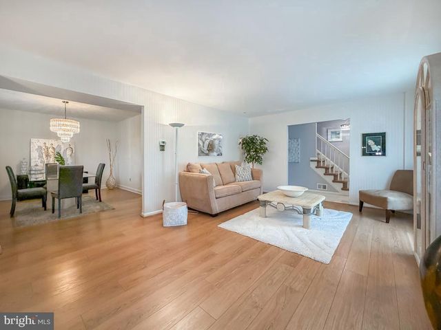 245 TOLL DR, Southampton, PA 18966