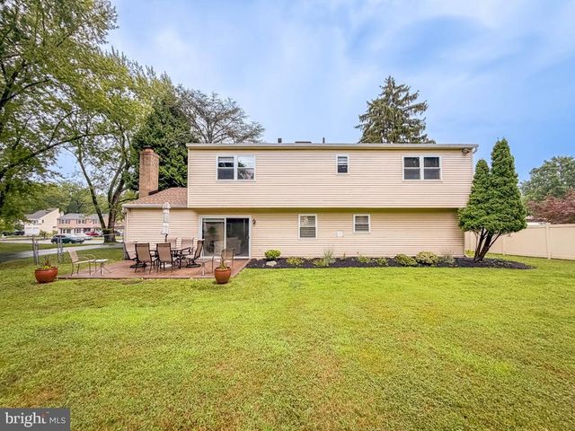 245 TOLL DR, Southampton, PA 18966