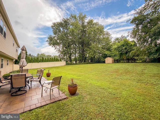 245 TOLL DR, Southampton, PA 18966