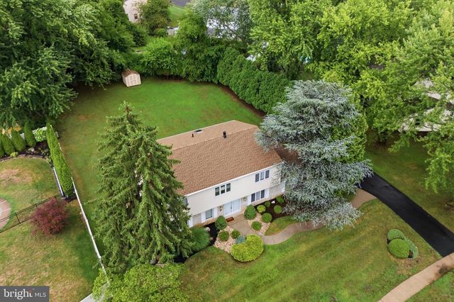 245 TOLL DR, Southampton, PA 18966