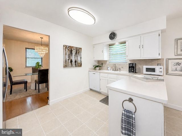 245 TOLL DR, Southampton, PA 18966