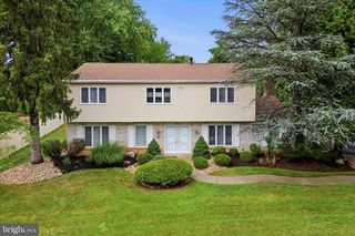 245 TOLL DR, Southampton, PA 18966