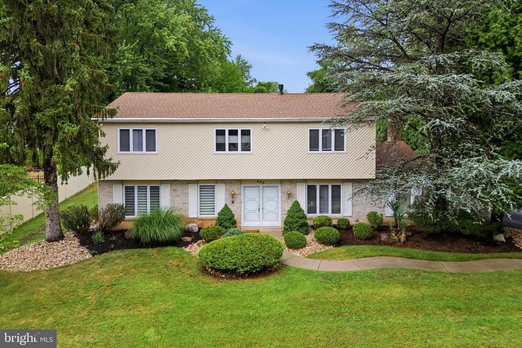 245 TOLL DR, Southampton, PA 18966