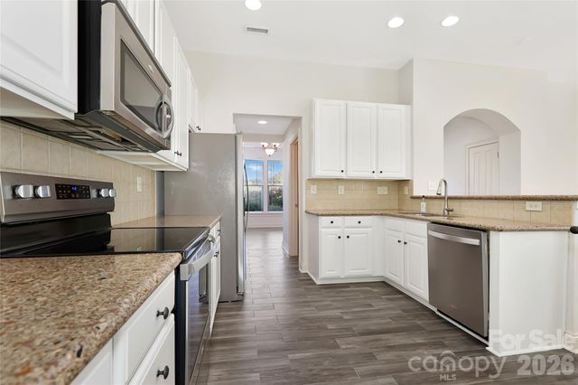 8033 Cottsbrooke Drive, Huntersville, NC 28078