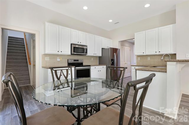 8033 Cottsbrooke Drive, Huntersville, NC 28078