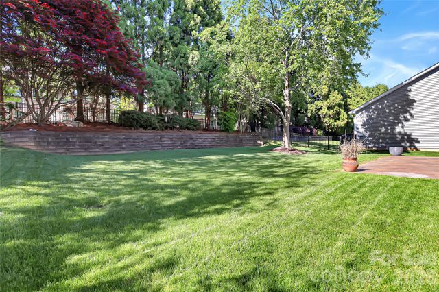 8033 Cottsbrooke Drive, Huntersville, NC 28078