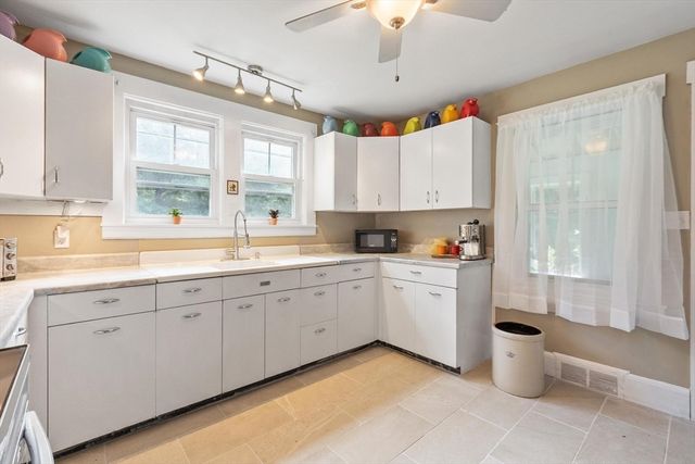 361 Mulpus Rd, Lunenburg, MA 01462