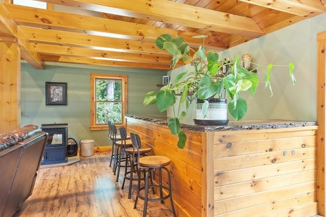 361 Mulpus Rd, Lunenburg, MA 01462