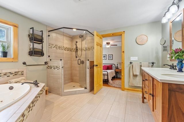 361 Mulpus Rd, Lunenburg, MA 01462