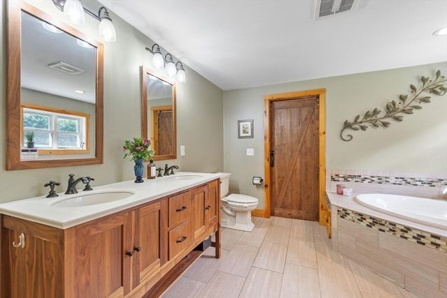 361 Mulpus Rd, Lunenburg, MA 01462