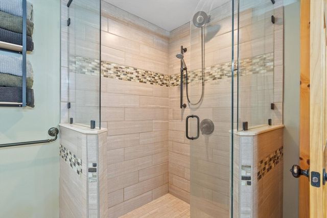 361 Mulpus Rd, Lunenburg, MA 01462