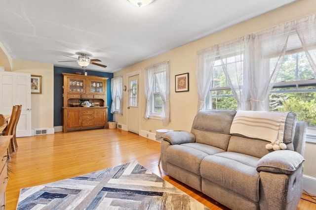 361 Mulpus Rd, Lunenburg, MA 01462
