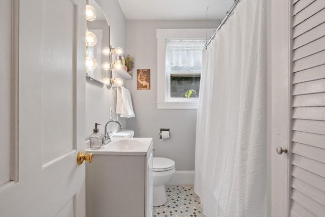 361 Mulpus Rd, Lunenburg, MA 01462