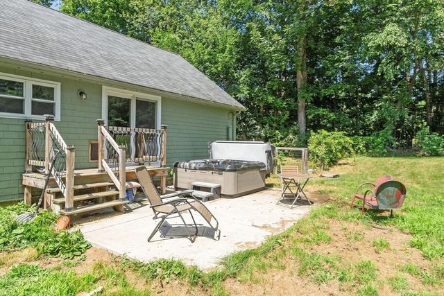 361 Mulpus Rd, Lunenburg, MA 01462