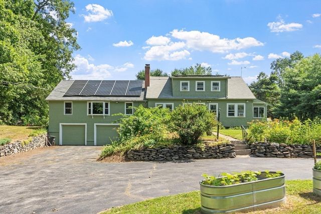 361 Mulpus Rd, Lunenburg, MA 01462