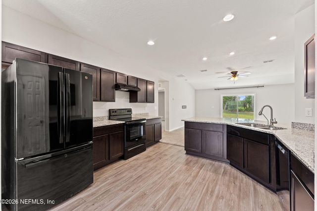 12474 CAMDEN Road, Jacksonville, FL 32218