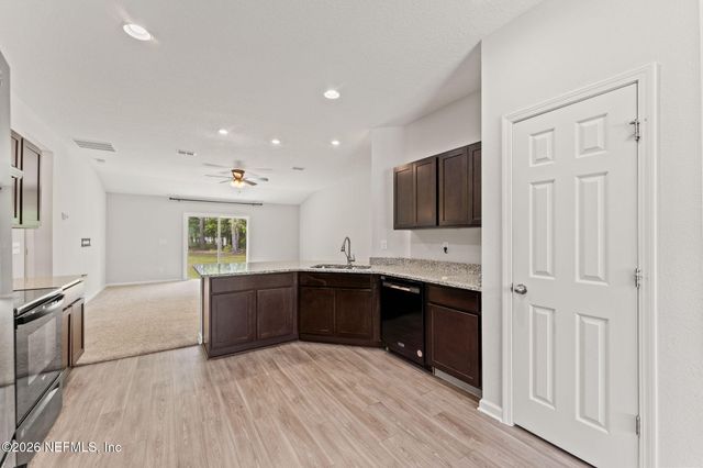 12474 CAMDEN Road, Jacksonville, FL 32218