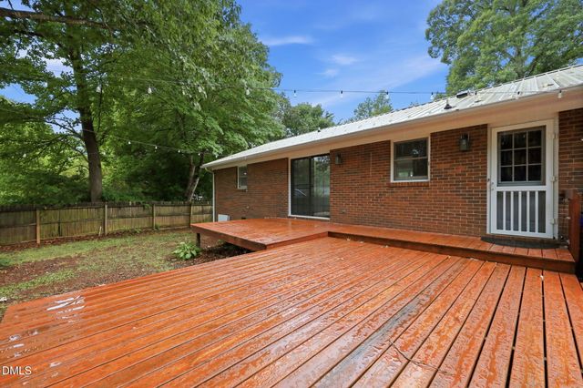 702 N 9th Street, Mebane, NC 27302