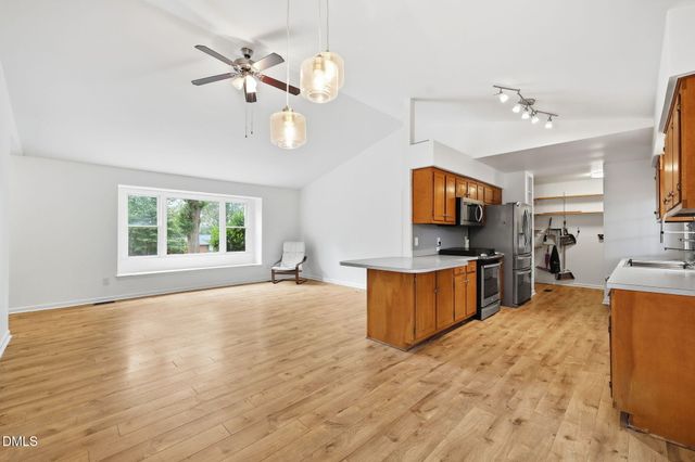 702 N 9th Street, Mebane, NC 27302