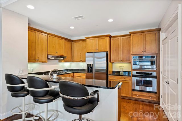 435 S Tryon Street 703, Charlotte, NC 28202