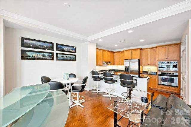 435 S Tryon Street 703, Charlotte, NC 28202