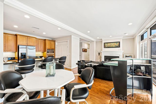 435 S Tryon Street 703, Charlotte, NC 28202