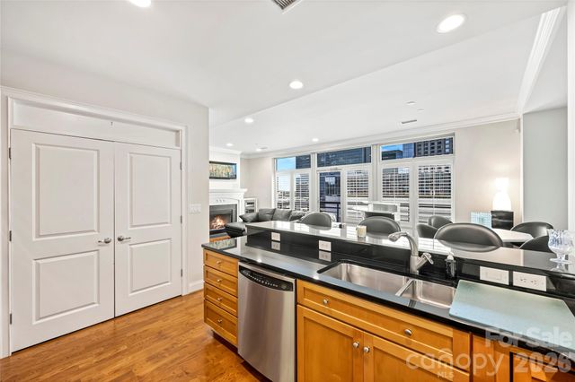 435 S Tryon Street 703, Charlotte, NC 28202