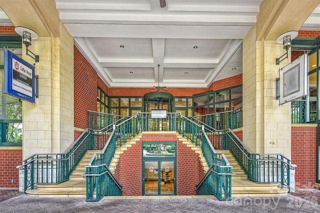 435 S Tryon Street 703, Charlotte, NC 28202
