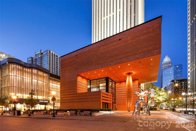 435 S Tryon Street 703, Charlotte, NC 28202
