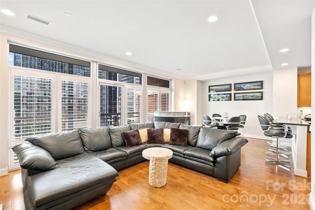 435 S Tryon Street 703, Charlotte, NC 28202