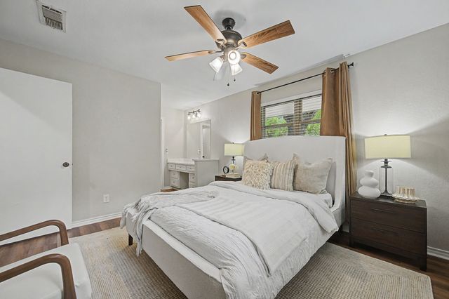 106 Pecan Creek Street, Red Oak, TX 75154