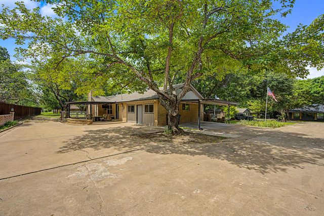 106 Pecan Creek Street, Red Oak, TX 75154