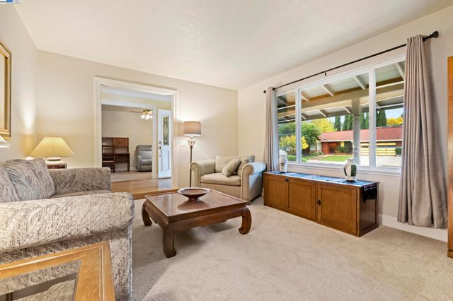 5145 Springdale Ave, Pleasanton, CA 94588