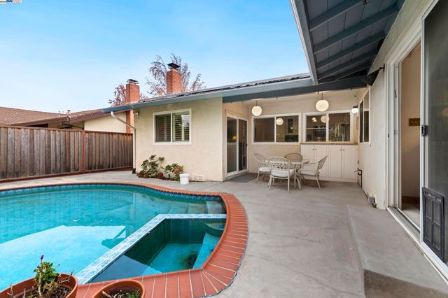 5145 Springdale Ave, Pleasanton, CA 94588