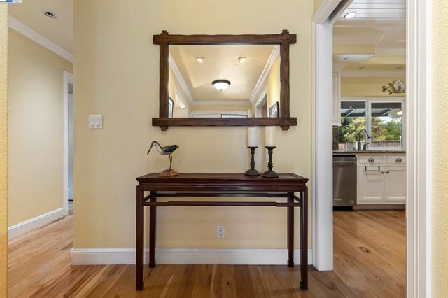 5145 Springdale Ave, Pleasanton, CA 94588