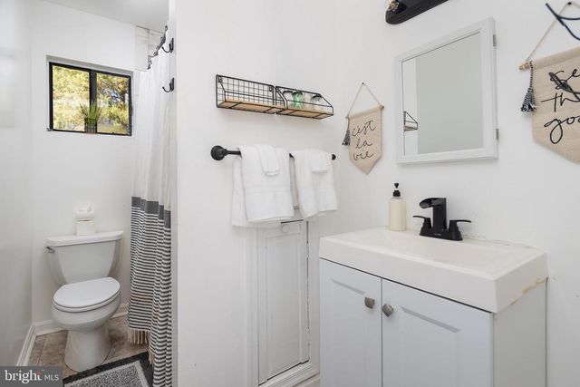 1616 MOUNTAIN RD, Haymarket, VA 20169